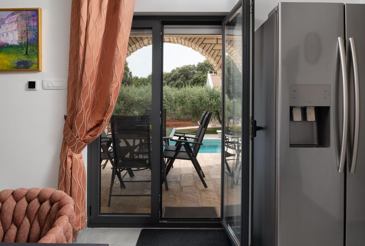 Villa Jalan Vrsi Extérieur photo