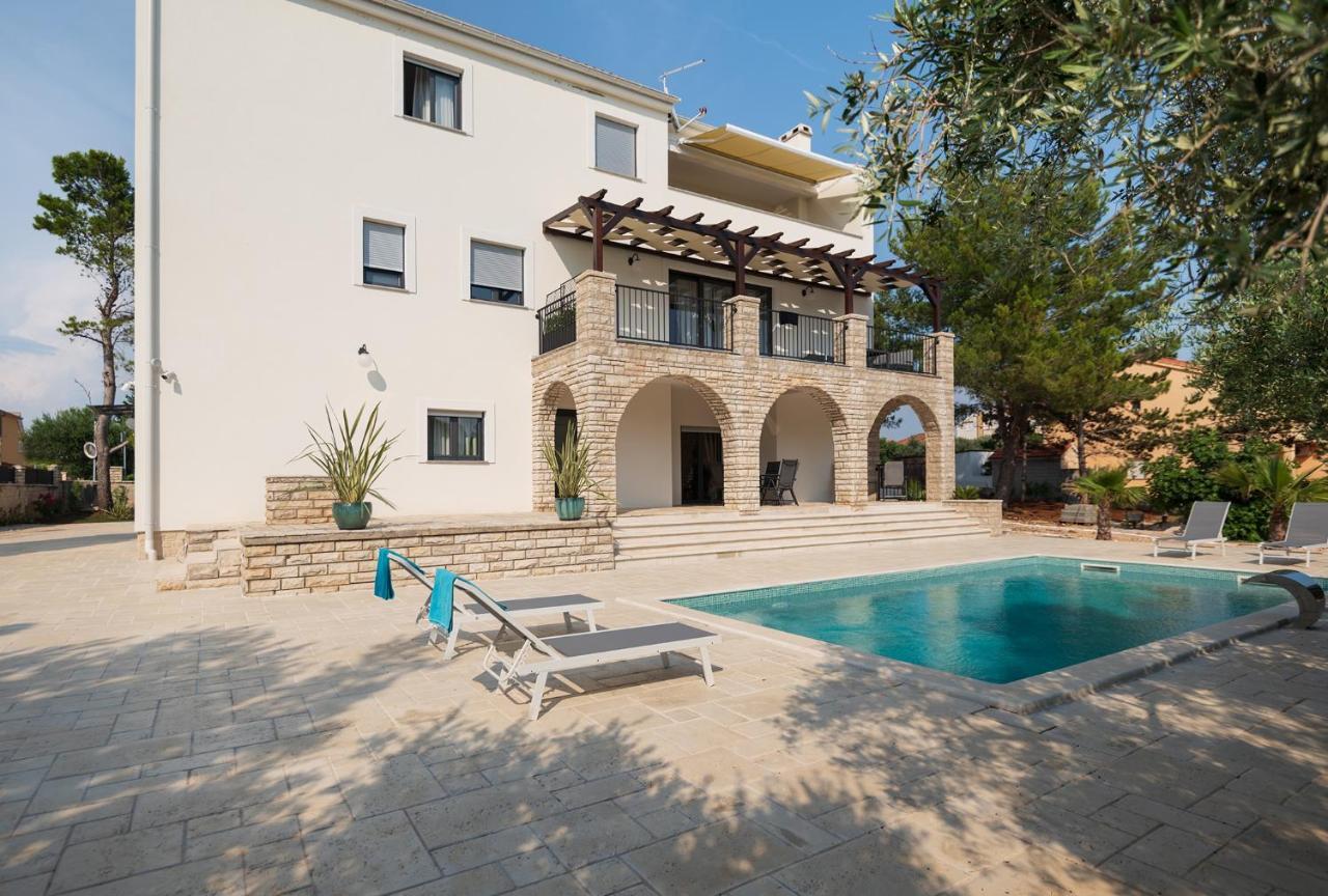 Villa Jalan Vrsi Extérieur photo
