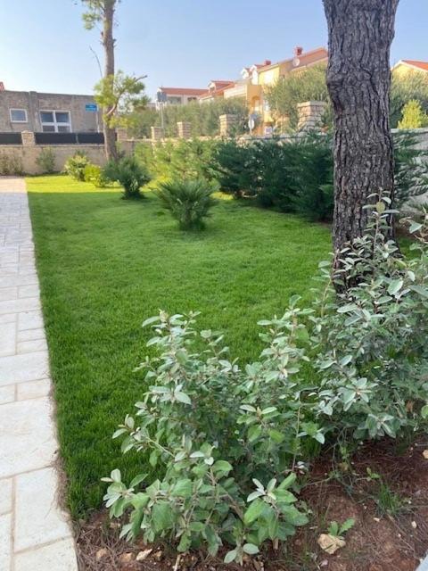 Villa Jalan Vrsi Extérieur photo
